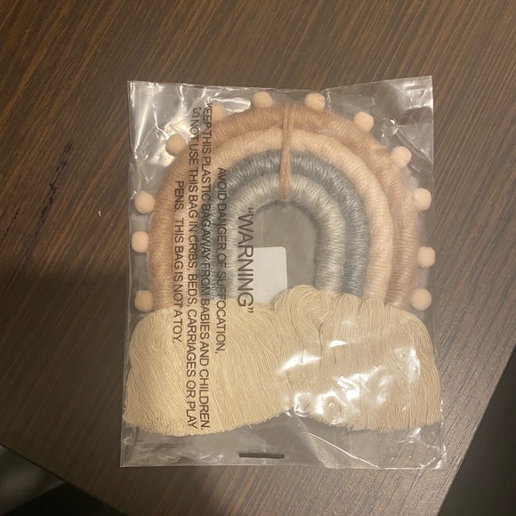 Rainbow macrame wall hanging - Picture 4 of 4